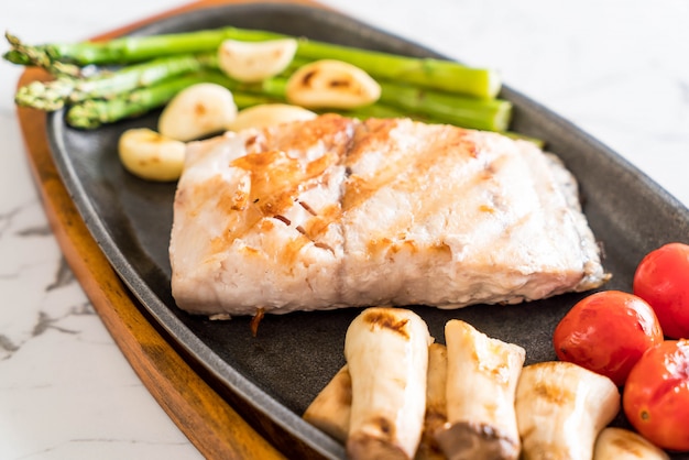 filete de pescado a la parrilla