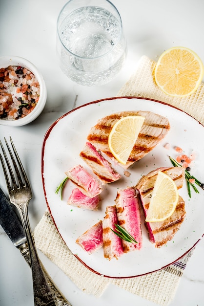 Filetes de atún a la parrilla