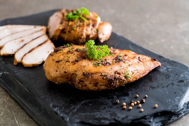 Filetes de frango grelhado