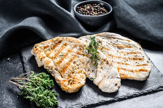 Filetes de pechuga de pavo a la parrilla