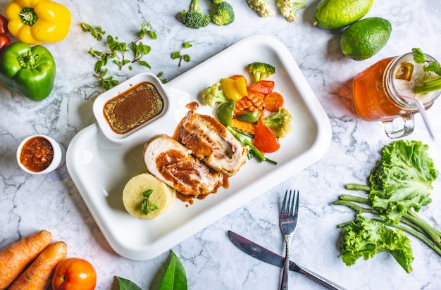 Filetes De Pollo Con Verduras