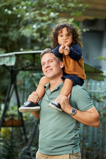 Filho e pai engraçado