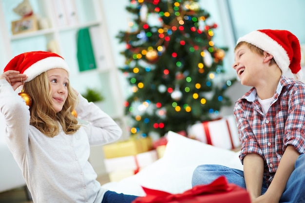 filho Feliz jovem emoção christmastime