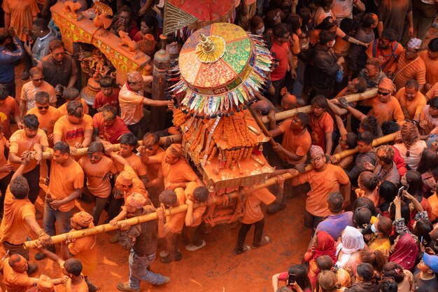 Foto en filipinas se celebra un festival de colores.