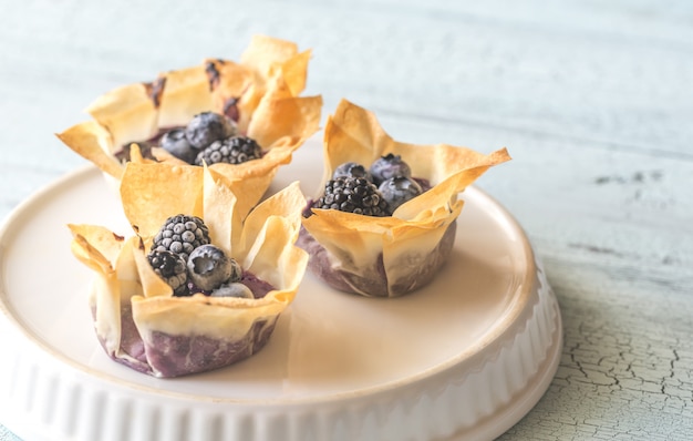 Filo Cupcakes mit Blaubeerfrischkäse