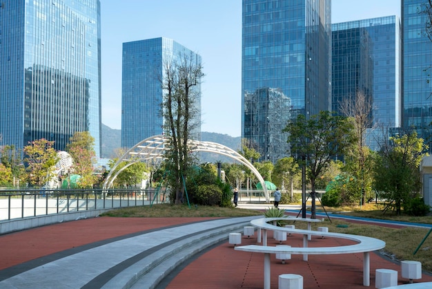 Financial Center Plaza und Bürogebäude