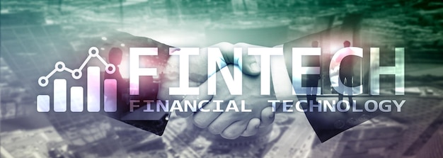 Foto fintech tecnologia financeira negócios globais e informação tecnologia de comunicação na internet fundo de arranha-céus conceito de negócios hitech