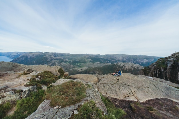 Fiorde de noruega preikestolen