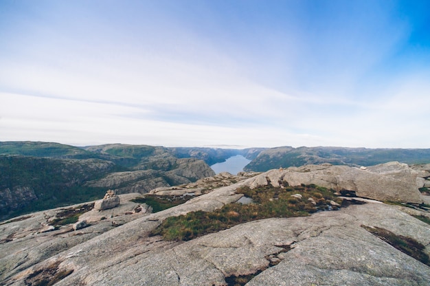 Foto fiorde de noruega preikestolen