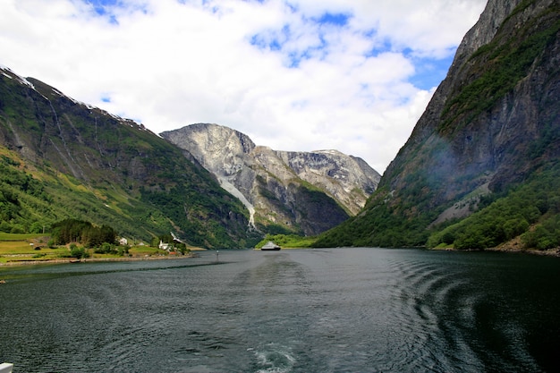 Fiordo en Noruega