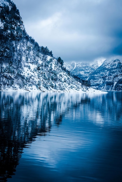 Fiordos noruegos en invierno