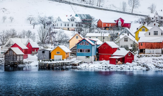 Fiordos noruegos en invierno