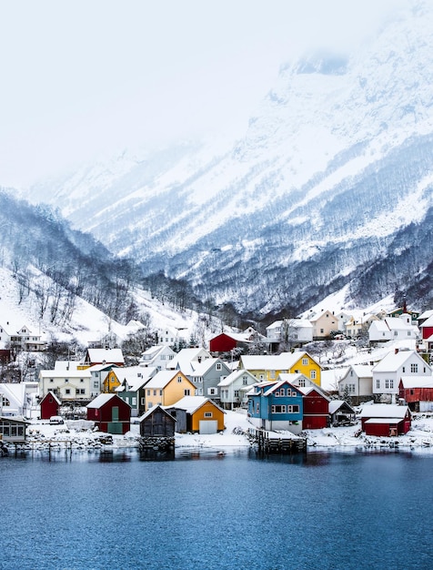 Fiordos noruegos en invierno