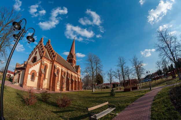 Fischaugenansicht einer 1897 erbauten reformierten Kirche