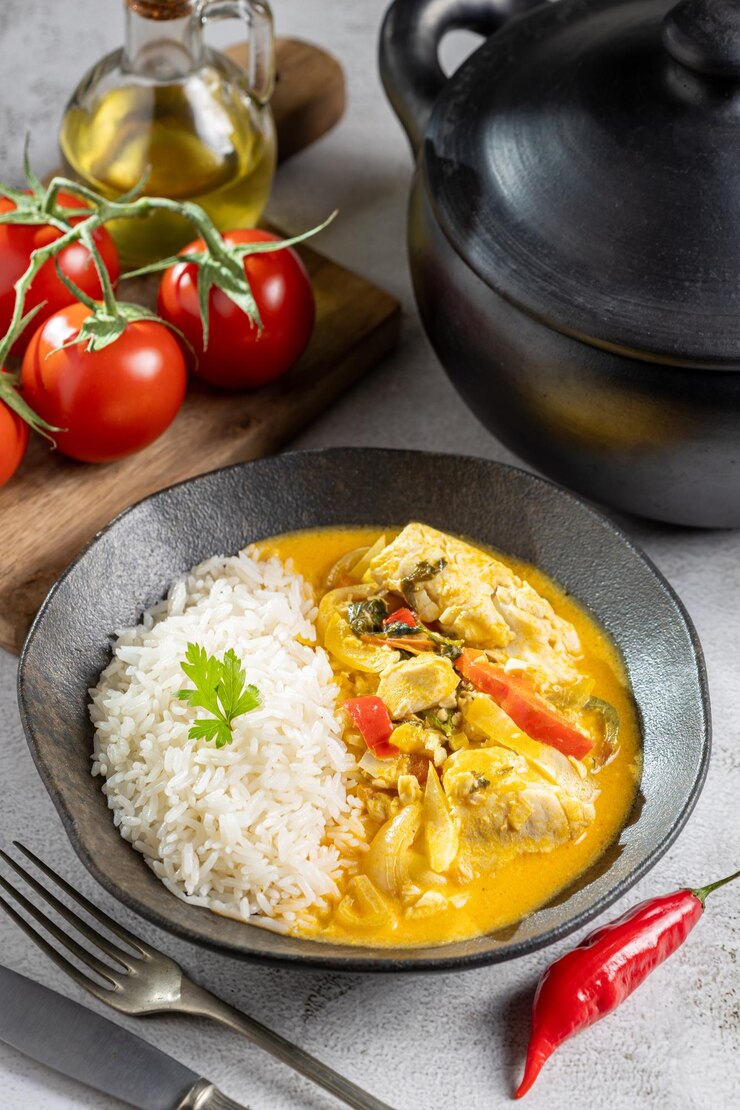 Foto fischbrühe traditionelles gericht in brasilien moqueca baiana de peixe