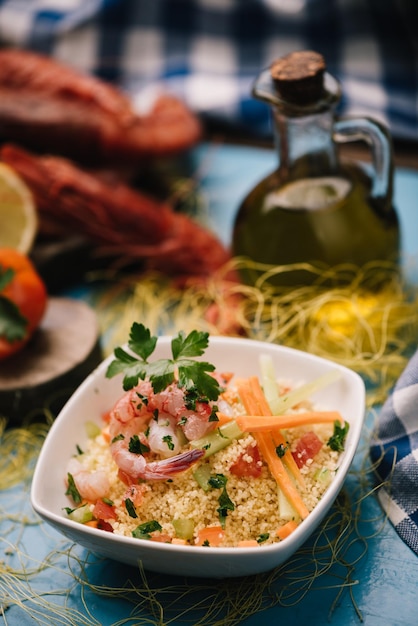 Fischcouscous mit Garnelen aus Mazara del Vallo