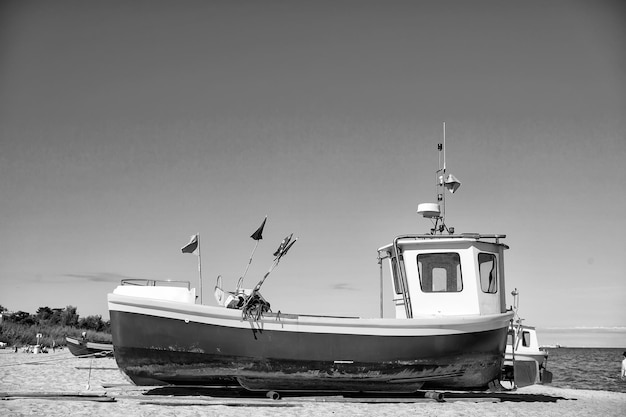 Fischerboot am Ostseestrand