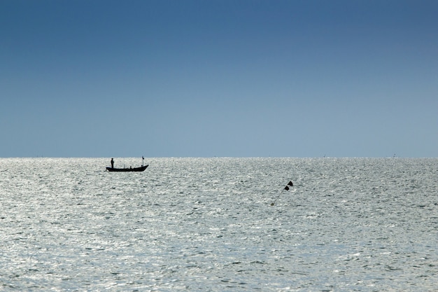 Fischerboot in einem Meer