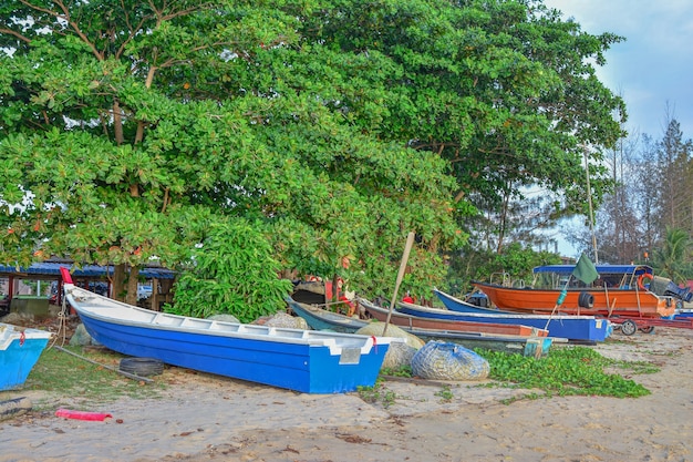 Fischerboote am Strand