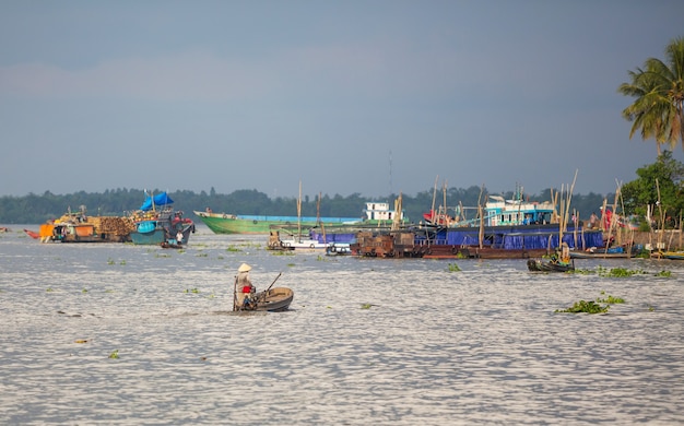 Fischerboote in Kep, Kambodscha