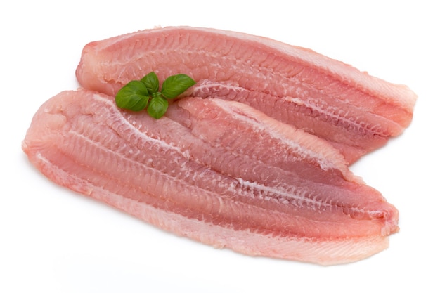 Fischfilet Pangasius. Auf weißem Hintergrund isoliert.