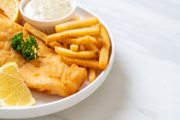 Fish and Chips mit Pommes