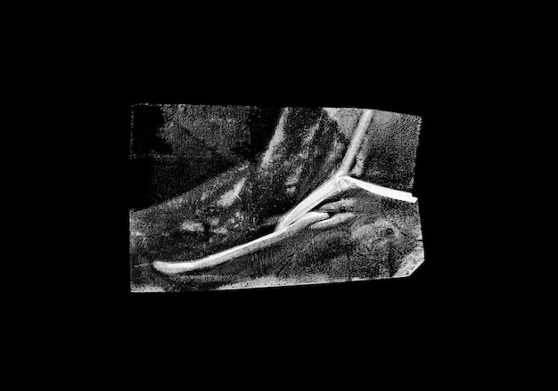 Fita plástica adesiva isolada em fundo preto