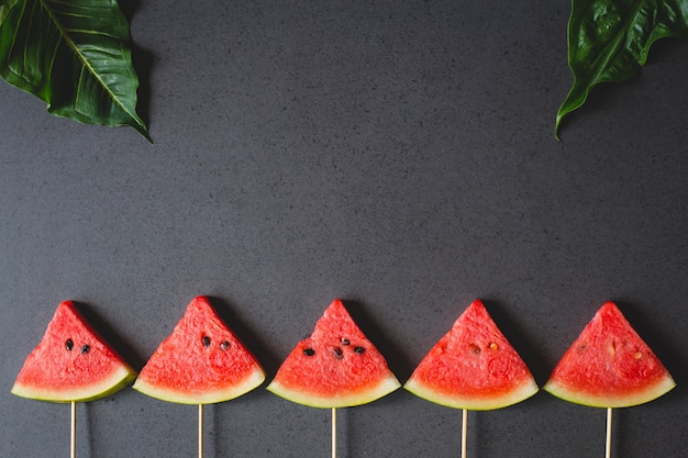 Foto flach legen wassermelonenscheibe mit platz für ihren text