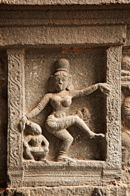 Flachreliefs im hinduistischen Tempel Arunachaleswar Tempel Thiruvannamalai Tamil Nadu Indien