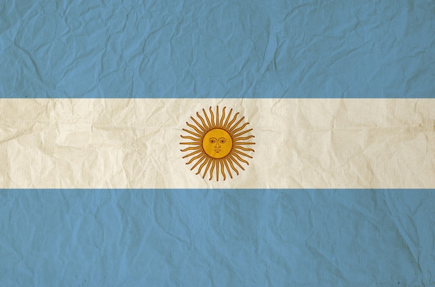 Flagge des Argentiniens mit altem Papier der Weinlese