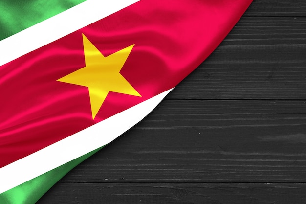 Foto flagge des suriname-kopierraums