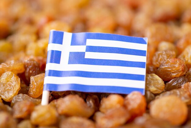 Flagge Griechenlands auf Rosinen Ursprung der Rosinenzucht Rosinen in Griechenland Konzept