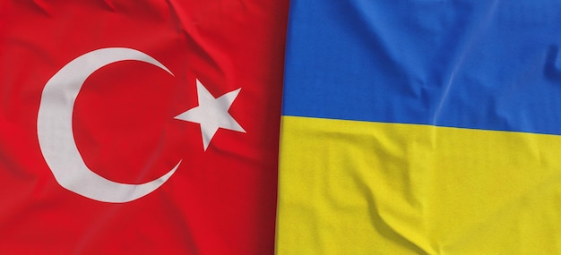 Flaggen der Türkei und der Ukraine