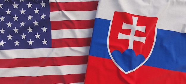 Flaggen der USA und der Slowakei Leinenflaggen Nahaufnahme Flagge aus Leinwand Vereinigte Staaten von Amerika Staat Bratislava nationale Symbole 3D-Darstellung