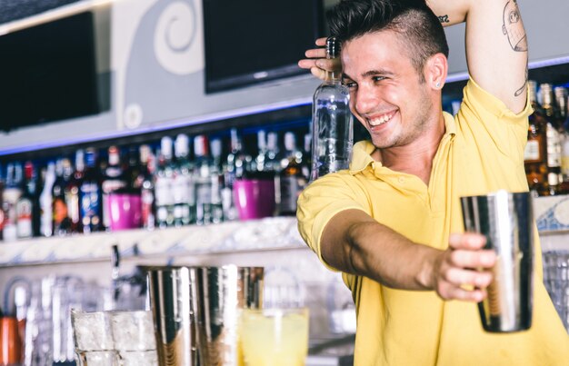 Flair Barkeeper in Aktion