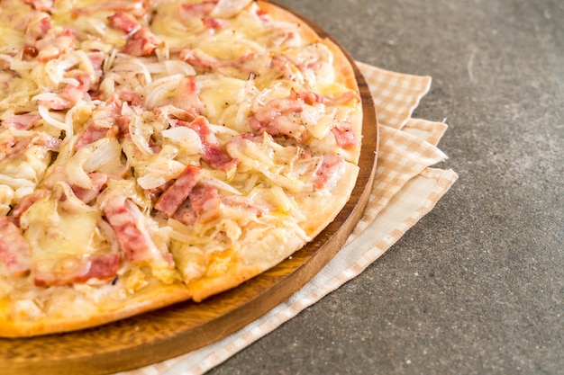 Flammkuchen-Pizza