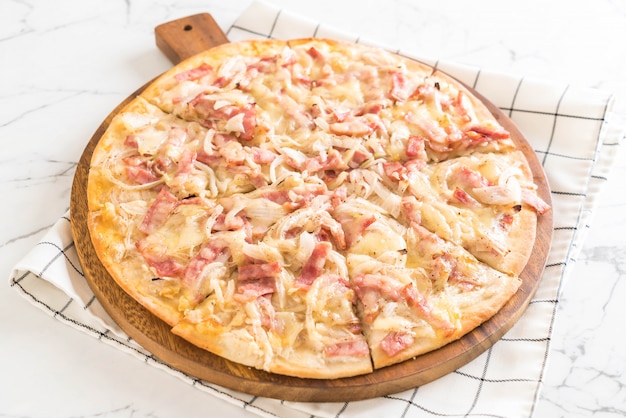 Flammkuchen-Pizza