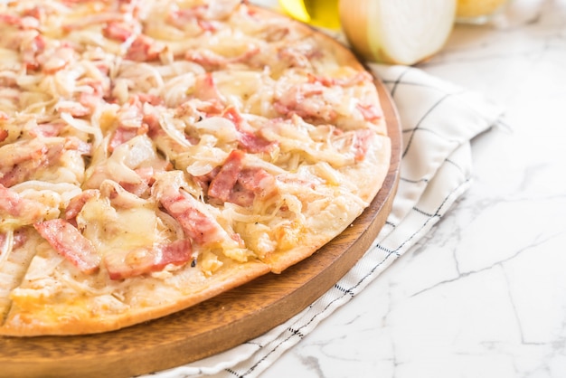 Flammkuchen-Pizza