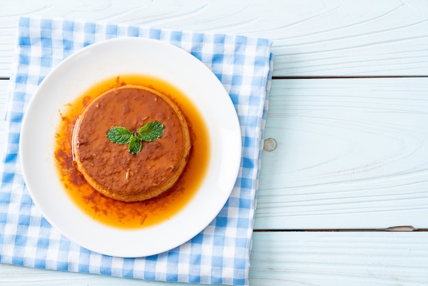 flan casero de caramelo