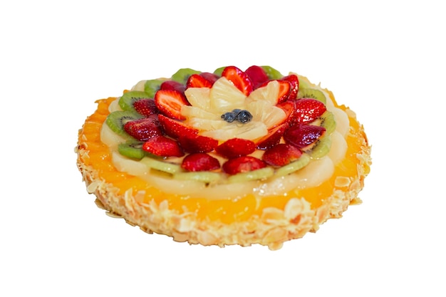 Flan de frutas flan de mantequilla relleno de crema pastelera adornado con frutas mixtas o fresas