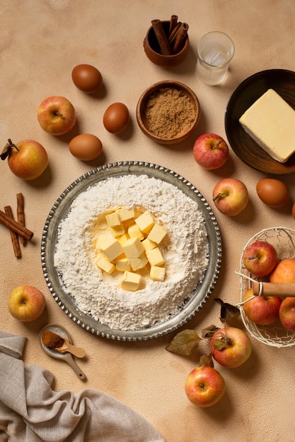 Foto flat lay pie zutaten und äpfel