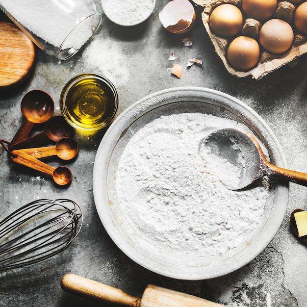 Flatlay de receita caseira de preparação pastelaria para cozer