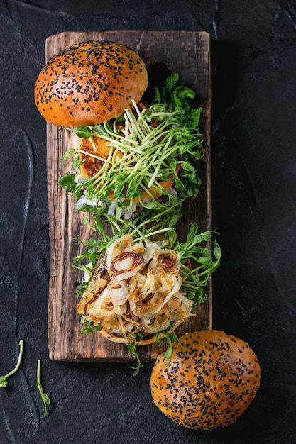 Fleisch und Gemüse Burger