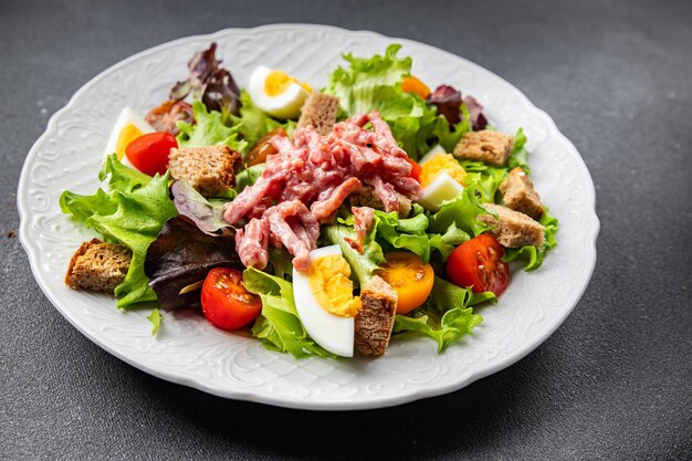 Fleischsalat Speck Ei Croutons Salatdressing Vinaigrette Vogesensalat Lorraine