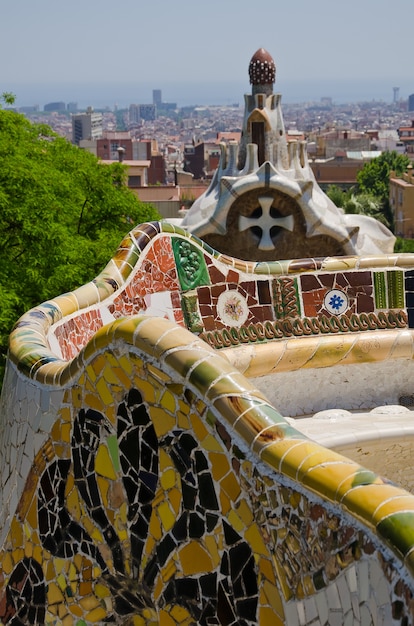 Fliese von Gaudi Parc Guell Barcelona