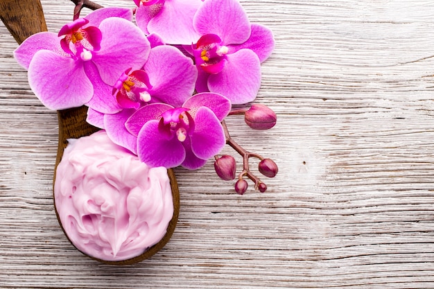 Flor de orquídea rosa.