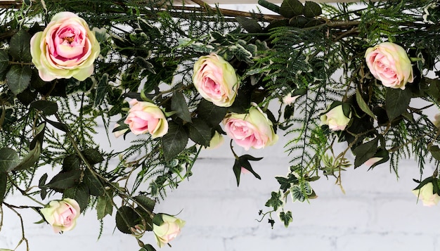 Flor de rosa, hermosa flor de rosa de plástico