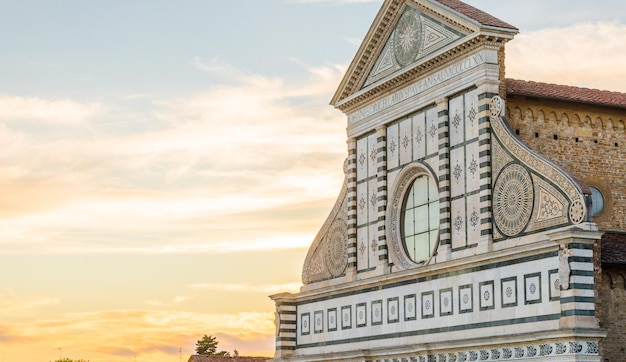 Florencia Italia Luz del atardecer en Santa Maria Novella Iglesia de Santa María nadie y copie el espacio