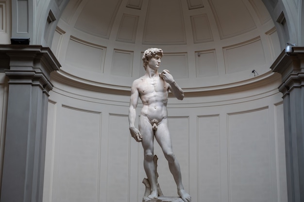 Florenz, Italien - 24. Juni 2018: Panoramablick auf die Halle mit Skulptur ist David des italienischen Künstlers Michelangelo, zwischen 1501 und 1504 in der Akademie der bildenden Künste von Florenz geschaffen?