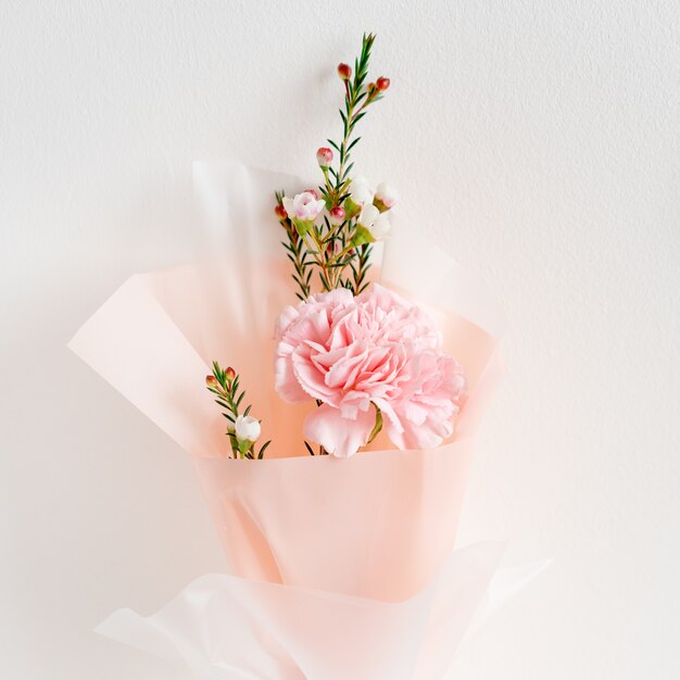 Flores da primavera. Bouquet fresco em estilo minimalista